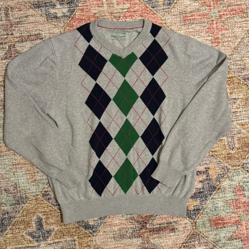 American Eagle Outfitters Men sz. Large Gray Diamond V Neck Sweater Long Sleeve